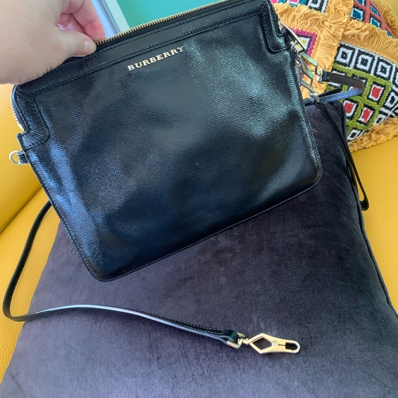 Authentic Burberry clutch - Picture 2 of 16